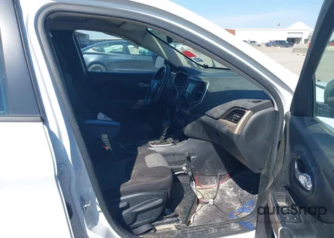 2017 Jeep Cherokee Sport 4X4 from USA, damaged, VIN 1C4PJMAB1HW668725